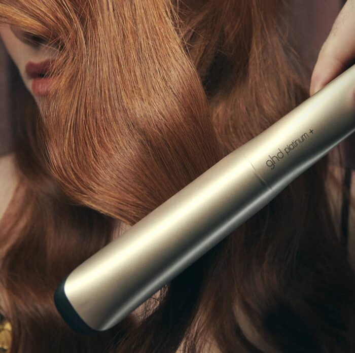 GHD Platinum+ & Helios™ Deluxe Gift Set in Champagne Gold - Image 4